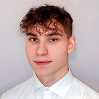 Lektor jazykových kurzů jazykové školy TOPLINGVA specializující se na výuku angličtiny.