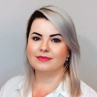 Jana - lektorka Jazykové školy TOPLINGVA Lektorka jazykových kurzů Jazykové školy TOPLINGVA specializující se na výuku angličtiny.