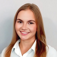 Lektorka jazykových kurzů Jazykové školy TOPLINGVA specializující se na výuku angličtiny a španělštiny.