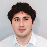 Lektor jazykových kurzů Jazykové školy TOPLINGVA specializující se na výuku španělštiny. 