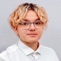 Lektor jazykových kurzů Jazykové školy TOPLINGVA specializující se na výuku angličtiny, korejštiny a ruštiny. 