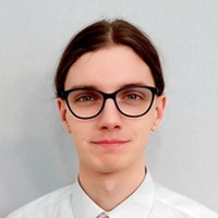 Lektor jazykových kurzů Jazykové školy TOPLINGVA specializující se na výuku angličtiny. 