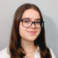 Lektorka jazykových kurzů Jazykové školy TOPLINGVA specializující se na výuku angličtiny.