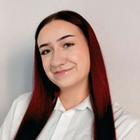 Lektorka jazykových kurzů Jazykové školy TOPLINGVA specializující se na výuku angličtiny a španělštiny.